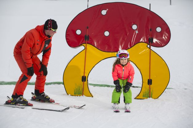Kaiserwinkl-Urlaub-Aktivitaeten-Skifahren-Winter-Walchsee-Skigebiet-Zahmer-Kaiser-3©tourismusverbandkaiserwinkl.jpg
