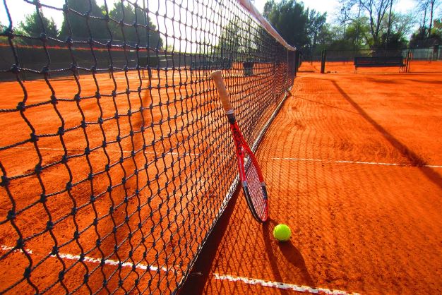 tennis-1671849_1280.jpg
