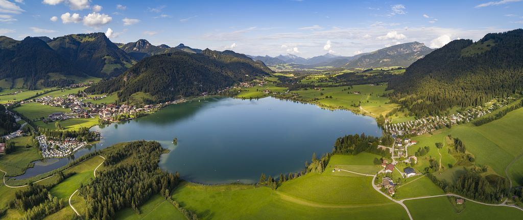 web-Kaiserwinkl-Sommer-Sommerlandschaft-Walchsee-Wandern-Badesee©.jpg
